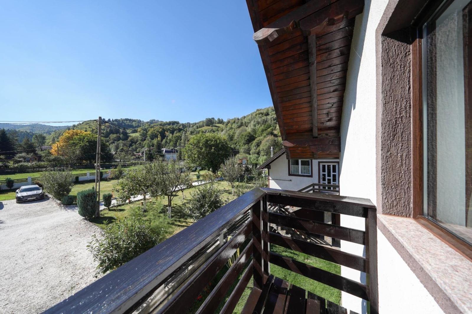 Casa Dintre Vai Hotel ชีมอน ภายนอก รูปภาพ