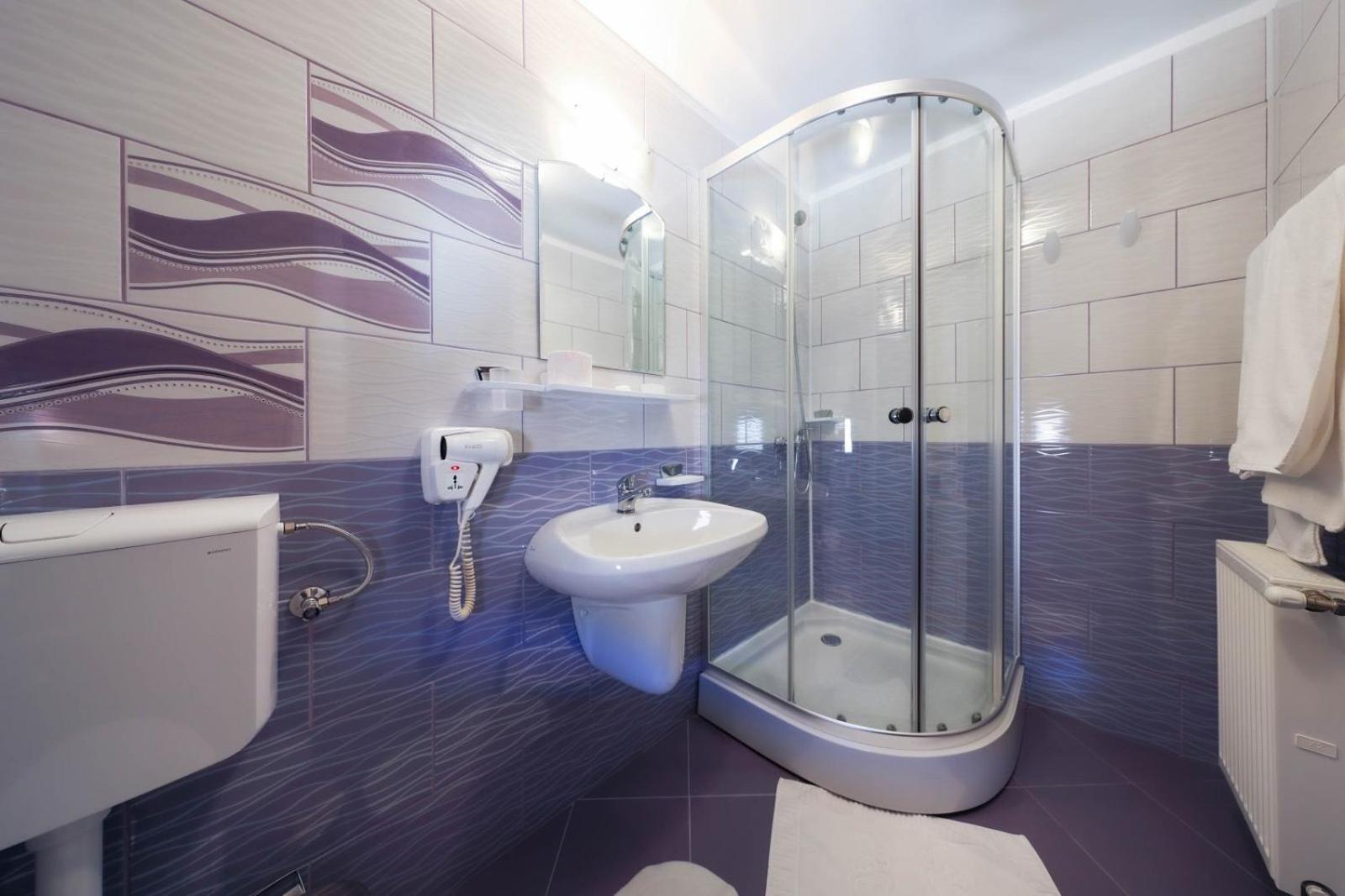 Casa Dintre Vai Hotel ชีมอน ภายนอก รูปภาพ