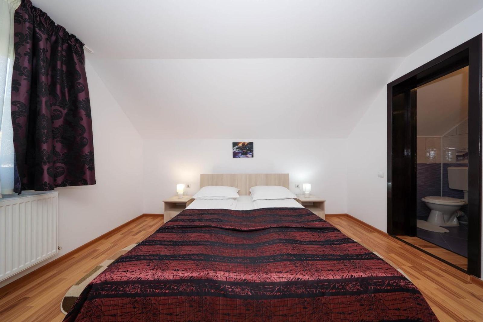 Casa Dintre Vai Hotel ชีมอน ภายนอก รูปภาพ