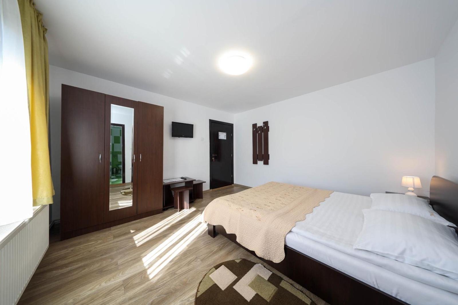 Casa Dintre Vai Hotel ชีมอน ภายนอก รูปภาพ