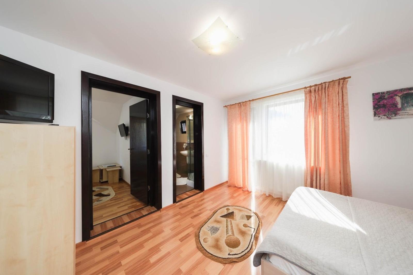 Casa Dintre Vai Hotel ชีมอน ภายนอก รูปภาพ